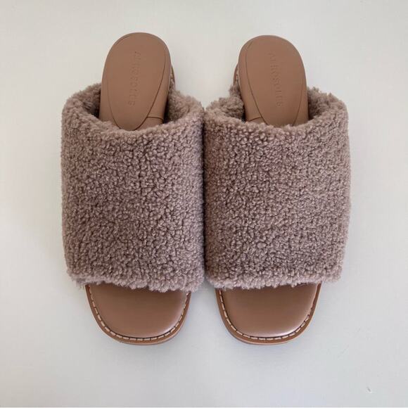 Aerosole Yorketown Faux Shearling Sandal - Picture 5 of 8